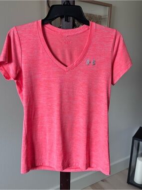 Under Armour Pink V-Neck Short Sleeve Performance Tee